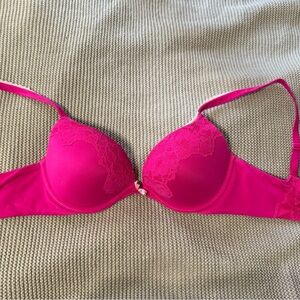 Victoria's Secret Fuchsia Lace Bra